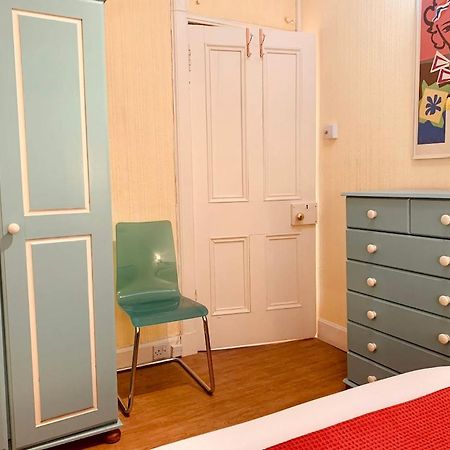 Royal Mile Apt, Just 1 Min From Edinburgh Castle! ภายนอก รูปภาพ