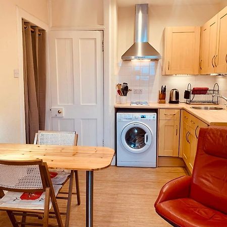 Royal Mile Apt, Just 1 Min From Edinburgh Castle! ภายนอก รูปภาพ