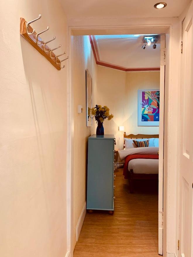 Royal Mile Apt, Just 1 Min From Edinburgh Castle! ภายนอก รูปภาพ