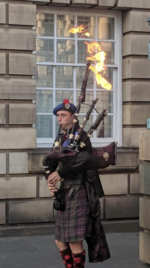 Royal Mile Apt, Just 1 Min From Edinburgh Castle! ภายนอก รูปภาพ