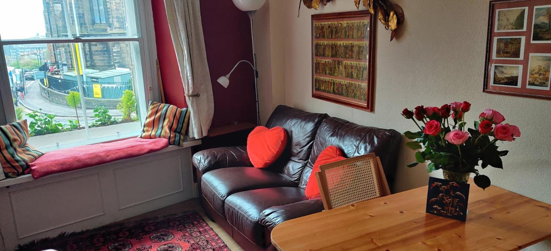 Royal Mile Apt, Just 1 Min From Edinburgh Castle! ภายนอก รูปภาพ